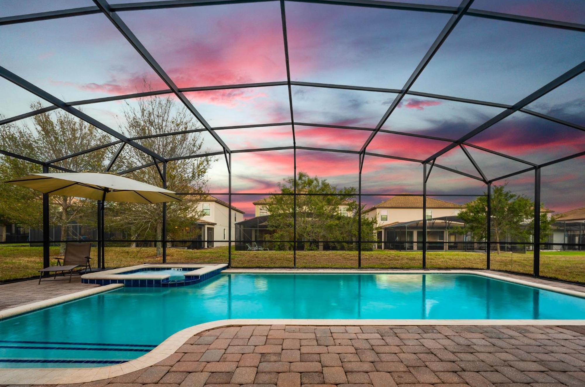 Heated Pool + Free Waterpark + Lazy River + Grill ダベンポート エクステリア 写真
