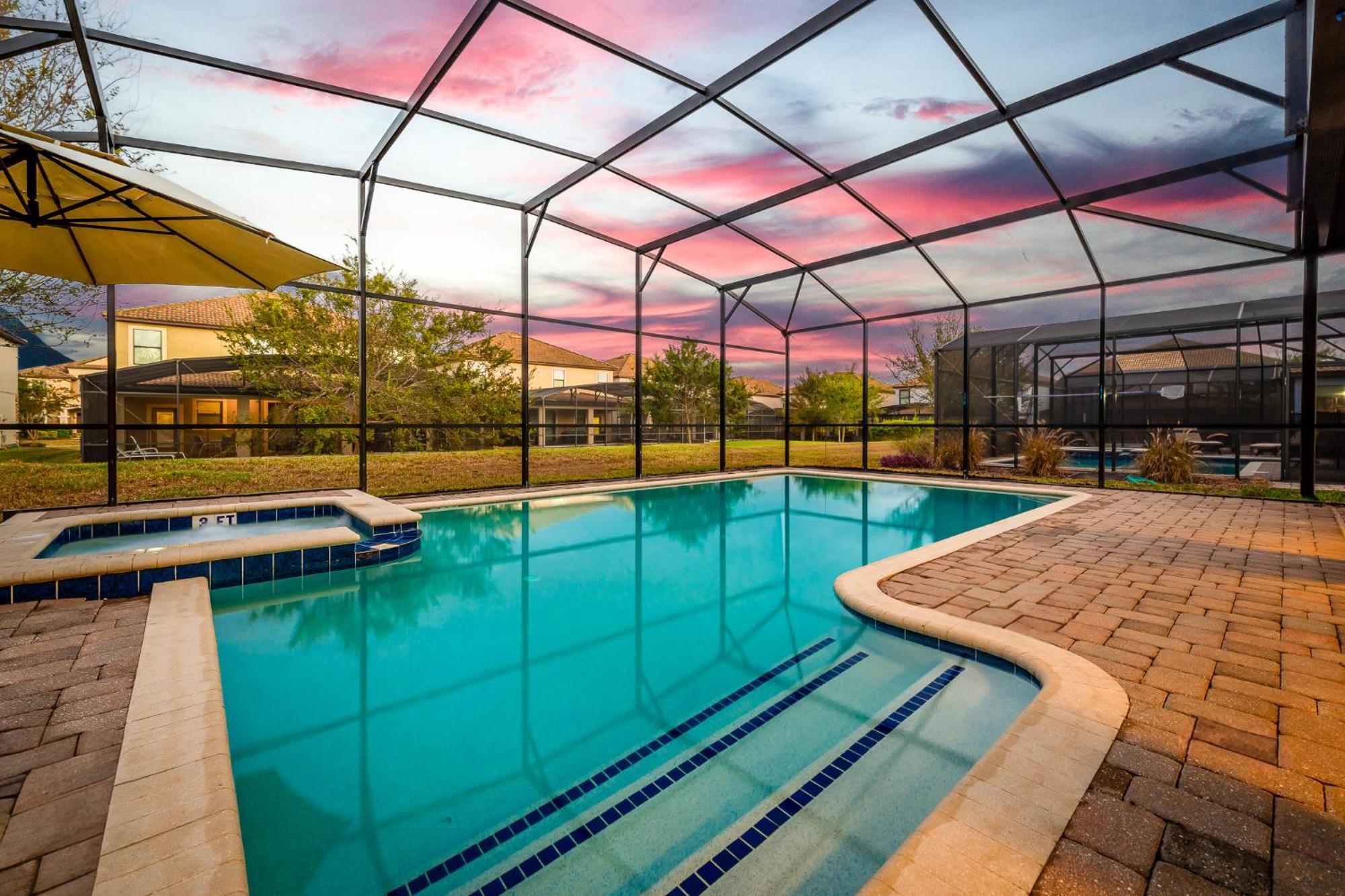 Heated Pool + Free Waterpark + Lazy River + Grill ダベンポート エクステリア 写真